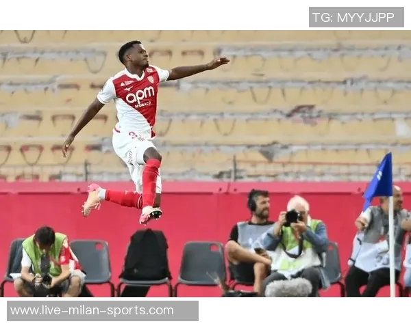 巴萨瞄准23岁前锋阿斯拉尼本赛季表现出色身价800万欧