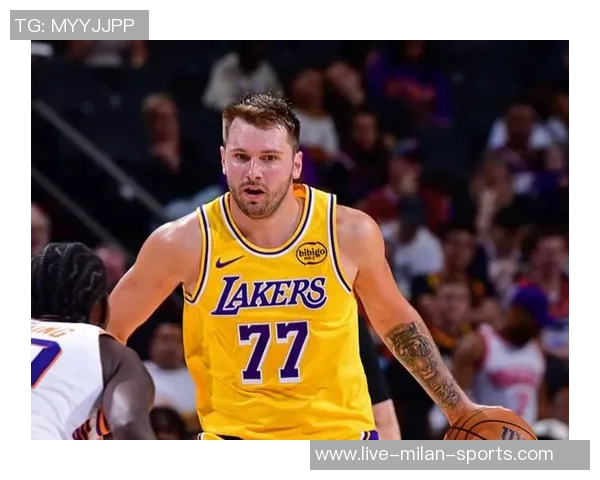 东契奇上半场表现抢眼8投4中斩获16分并贡献4篮板7助攻1抢断1盖帽