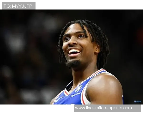 马克西全场表现惊艳30分钟内17投10中砍下27分4篮板7助攻