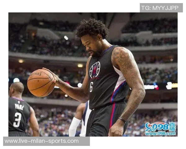 小乔丹表现出色半场7分钟高效贡献7分3板助力球队 小乔丹表现出色半场7分钟高效贡献7分3板助力球队