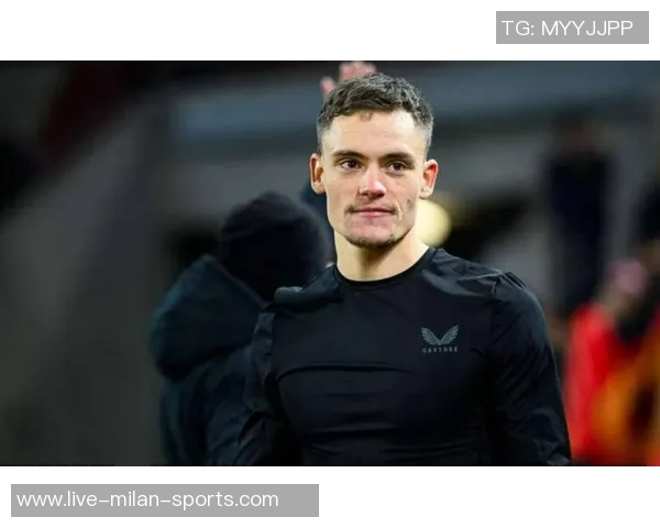 卡恩点评维尔茨在利物浦需增强自信以适应强队环境