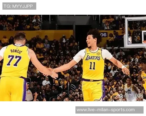 雷迪克称赞文森特在东契奇和小里身边有潜力适合担任首发位置