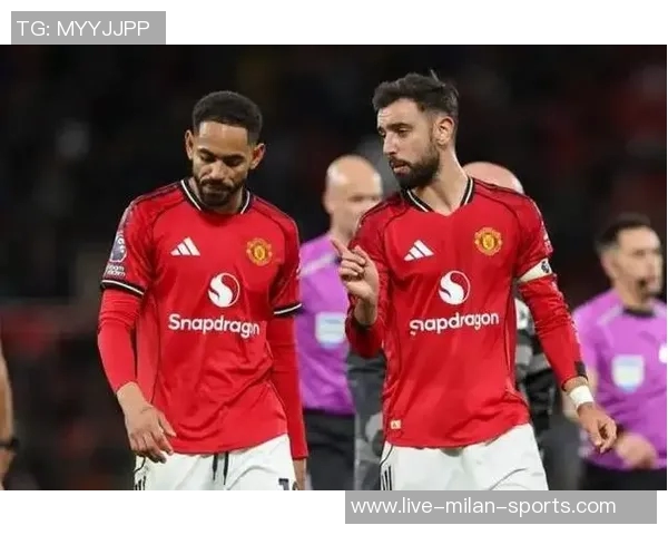 姆伯莫梅开二度助曼联赢得胜利荣膺英超第9轮最佳球员称号 姆伯莫梅开二度助曼联赢得胜利荣膺英超第9轮最佳球员称号